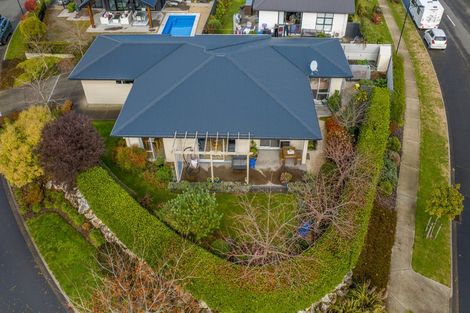 Photo of property in 2 Puketutu Grove, Motueka, 7120