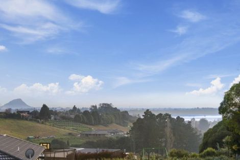 Photo of property in 21 Riverstone Drive, Welcome Bay, Tauranga, 3112