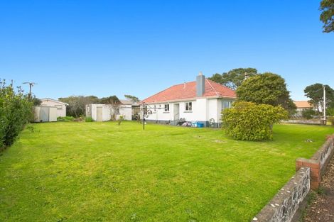 Photo of property in 28 Seymour Street, Waitara, 4320