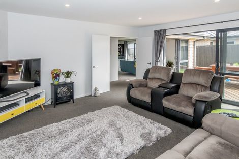 Photo of property in 7 Northmoor Boulevard, Rolleston, 7615