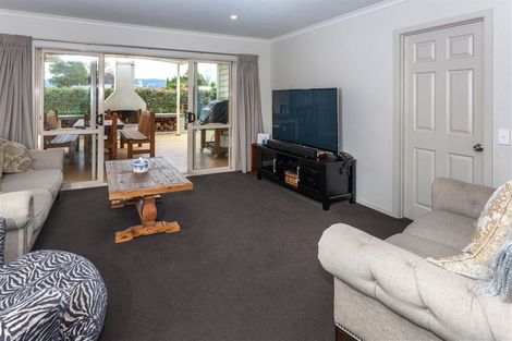 Photo of property in 2 Cobham Lane, Whitianga, 3510