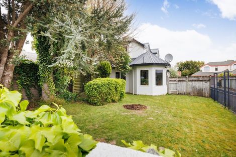 Photo of property in 46c Pahiatua Street, Hokowhitu, Palmerston North, 4410