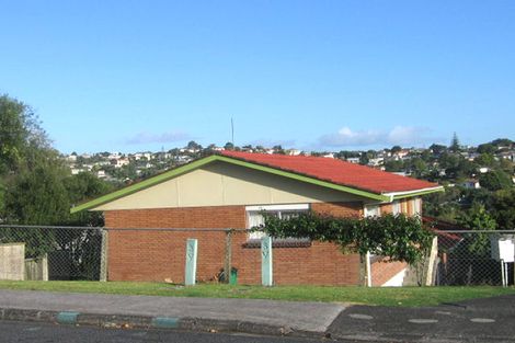 Photo of property in 26 Shanaway Rise, Hillcrest, Auckland, 0627