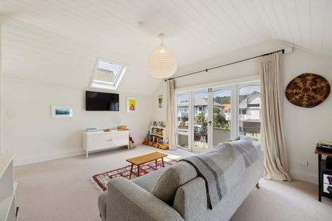 Photo of property in 4 Stoke Street, Sumner, Christchurch, 8081