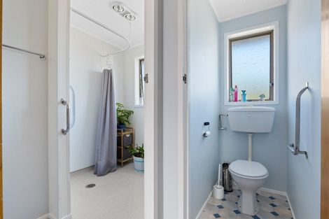 Photo of property in 4 Totara Crescent, Hawera, 4610