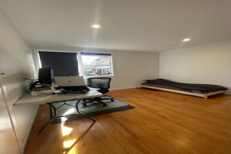 Photo of property in 8 Pandora Place, Pakuranga, Auckland, 2010
