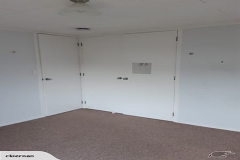 Photo of property in 1/109a Te Atatu Road, Te Atatu South, Auckland, 0610