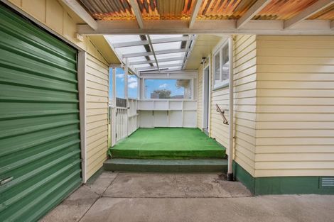 Photo of property in 70 Tatariki Street, Rosehill, Papakura, 2113