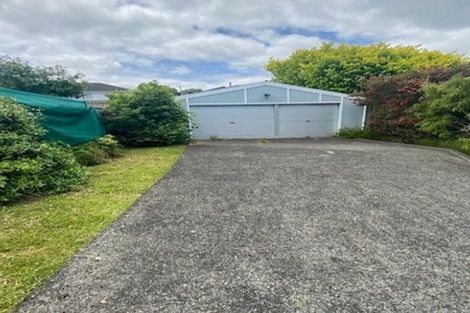 Photo of property in 34 Victory Crescent, Tawa, Wellington, 5028