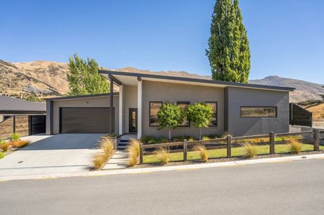 Photo of property in 3 Kamana Rise, Wanaka, 9382