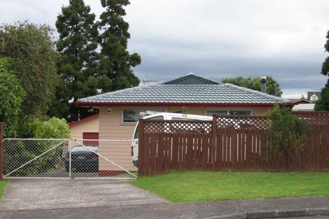 Photo of property in 19 Prior Place, Glendene, Auckland, 0602