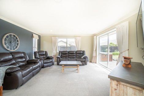 Photo of property in 34 Branigan Parade, Kelvin Grove, Palmerston North, 4414