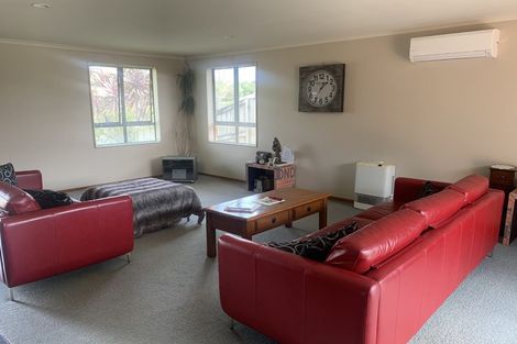 Photo of property in 27 Mickelson Avenue, Rototuna, Hamilton, 3210