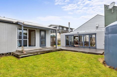 Photo of property in 22 Pinedale Crescent, Riversdale Beach, Masterton, 5872