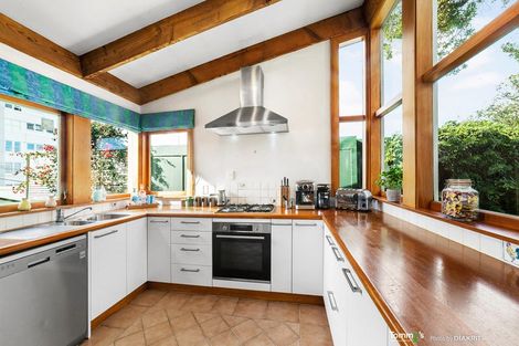 Photo of property in 3 Newman Terrace, Thorndon, Wellington, 6011