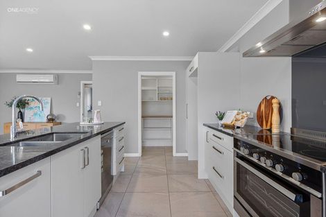Photo of property in 75 Kippenberger Avenue, Rangiora, 7400