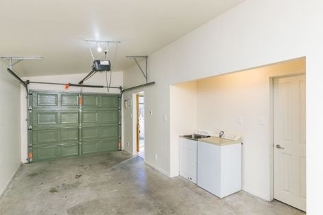 Photo of property in 125c The Parade, Island Bay, Wellington, 6023