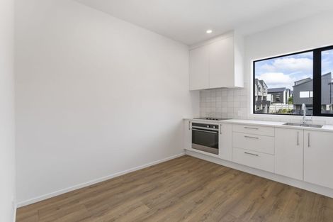 Photo of property in 11/28 Westgate Drive, Westgate, Auckland, 0614