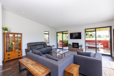 Photo of property in 944 Ruatangata Road, Whangaehu, Whanganui, 4581