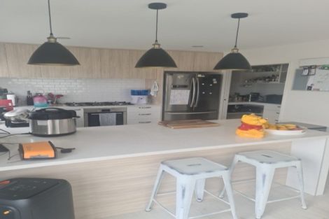 Photo of property in 20 Papa Orchard Drive, Kumeu, 0810