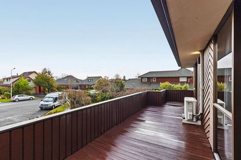 Photo of property in 33 Cherrywood Place, Redwood, Christchurch, 8051
