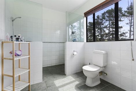 Photo of property in 10 Whites Road, Whitford, Howick, 2571