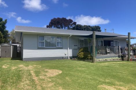 Photo of property in 17 Hutchins Street, Waitara, 4320