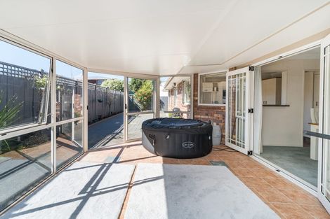 Photo of property in 12/358 College Street, West End, Palmerston North, 4410