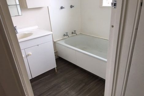 Photo of property in 28 Landscape Road, Papatoetoe, Auckland, 2025