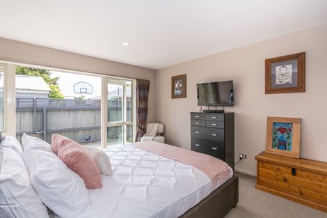 Photo of property in 78a Daniels Road, Redwood, Christchurch, 8051