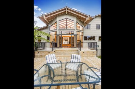 Photo of property in 23 Cochran Road, Oratia, Auckland, 0604