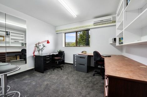 Photo of property in 7 King Charles Drive, Kingsley Heights, Upper Hutt, 5018