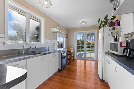 Photo of property in 16 Cumming Street, Okato, 4335