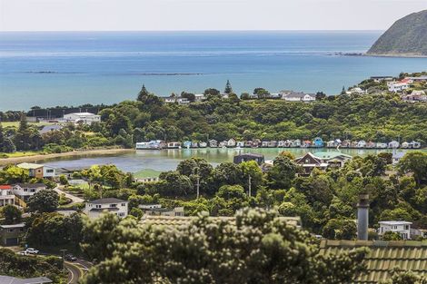 Photo of property in 22 Mercury Way, Whitby, Porirua, 5024