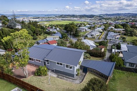 Photo of property in 44 Memorial Drive, Parahaki, Whangarei, 0112