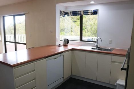 Photo of property in 35 Camellia Terrace, Maungaraki, Lower Hutt, 5010