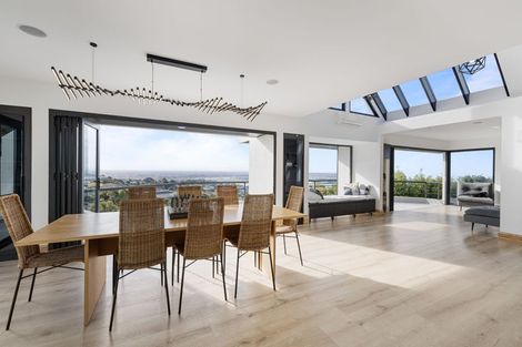 Photo of property in 9 Luxton Place, Mount Pleasant, Christchurch, 8081