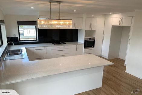 Photo of property in 12 San Casello Rise, Henderson, Auckland, 0612