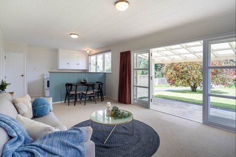 Photo of property in 2 Atua Street, Waikanae Beach, Waikanae, 5036