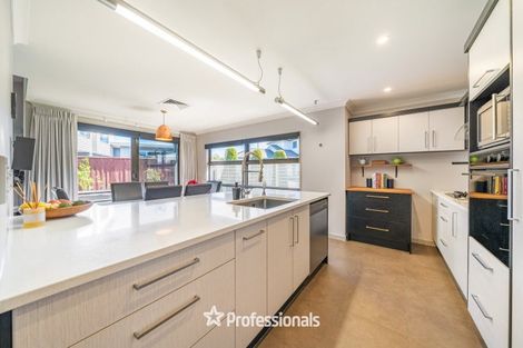Photo of property in 8a Glen Iris Grove, Woburn, Lower Hutt, 5010