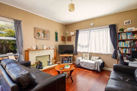Photo of property in 14 Newcastle Terrace, Mount Albert, Auckland, 1025