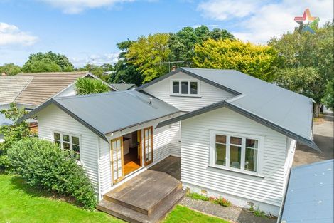 Photo of property in 30 Ludlam Crescent, Woburn, Lower Hutt, 5010