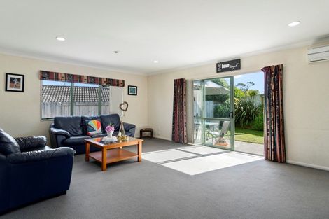 Photo of property in 8 Brackenburn Drive, Ohauiti, Tauranga, 3112