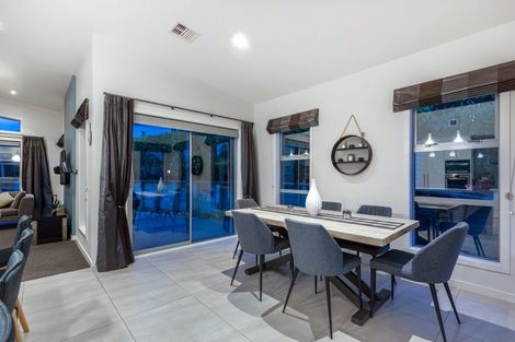 Photo of property in 28 Nelson Avenue, Aotea, Porirua, 5024