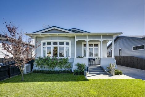 Photo of property in 67 Kennedy Road, Napier South, Napier, 4110