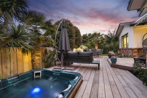 Photo of property in 2 Driftwood Drive, Red Beach, 0932