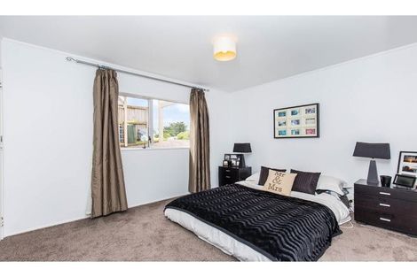 Photo of property in 1/52 Arran Road, Browns Bay, Auckland, 0630