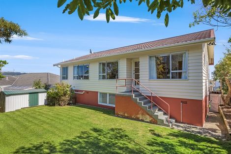Photo of property in 4 Ettrick Grove, Papakowhai, Porirua, 5024