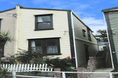 Photo of property in 28 Edinburgh Terrace, Berhampore, Wellington, 6023