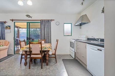 Photo of property in 25 Whitby Avenue, Whitianga, 3510